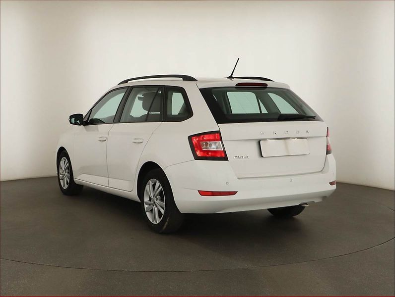 Škoda Fabia (2022) Ambition 1.0 TSI, ČR,1.maj - fotka 4 z 13