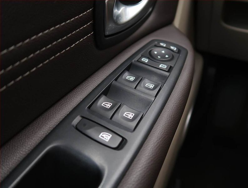 Renault Grand Scénic (2009) 1.9 dCi, po STK, slušný stav - fotka 16 z 21