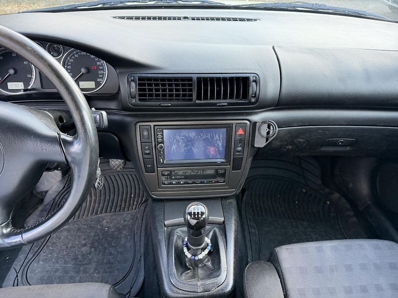 Volkswagen Passat 1.9 TDI REZERVACE - fotka 16 z 21