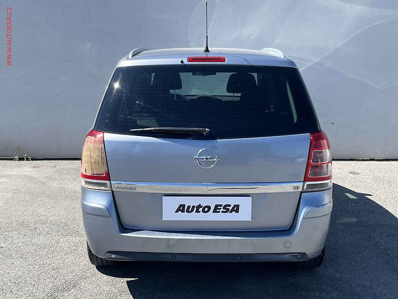Opel Zafira (2008) 1.8 16V 7míst, AC, park.asist - fotka 5 z 12