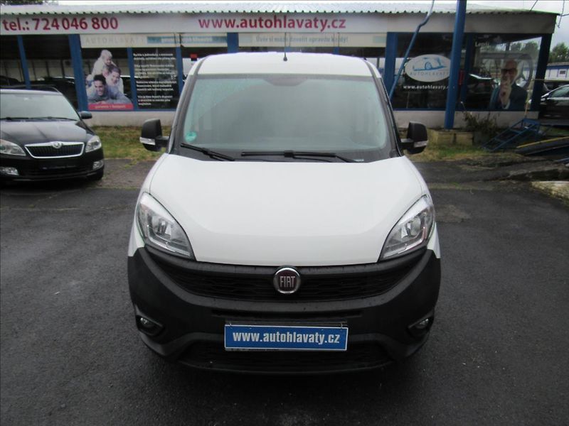 Fiat Dobló 1,6 JTD 74 kW - fotka 2 z 29