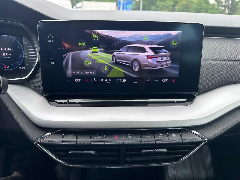 Škoda Octavia 2,0 TDI 110kW DSG Style - fotka 13 z 17