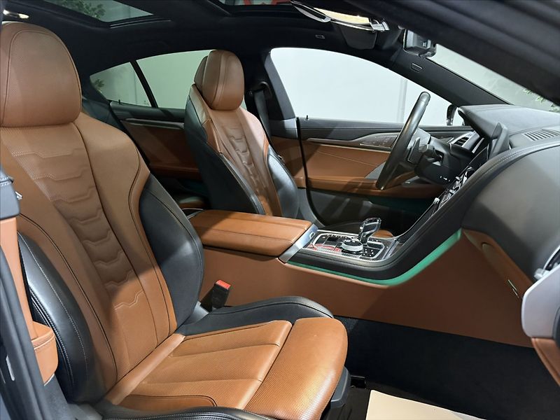 BMW Řada 8 3,0   840 XD 250kW M-PAK LASER - fotka 33 z 47