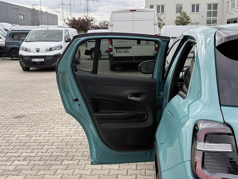 Fiat 600 (2026)  La Prima 1.2 Turbo Hybrid 145 - fotka 11 z 24