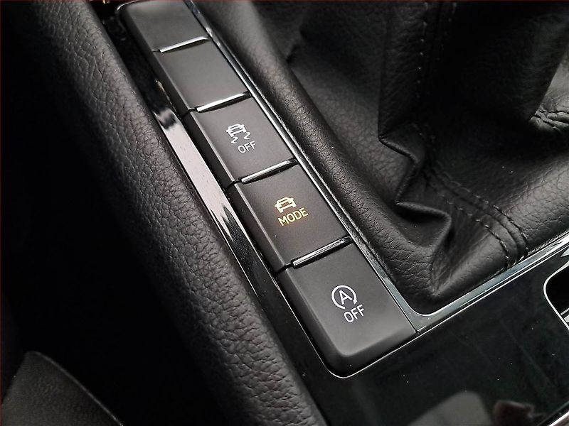 Škoda Superb (2016) Style 2.0 TDI 4x4, 4X4 - fotka 18 z 23