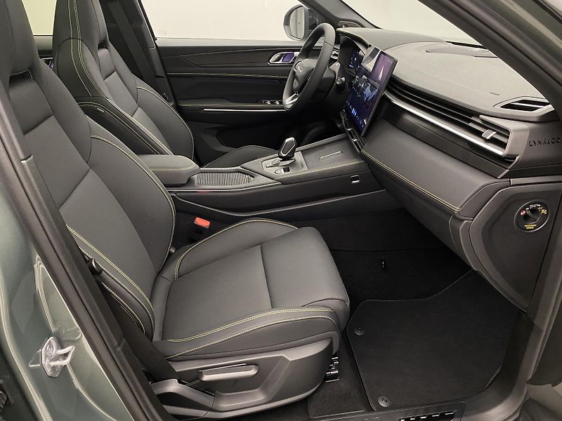 Lynk & Co 01 (2025) MORE PHEV AUT CZ 1.maj - fotka 25 z 89