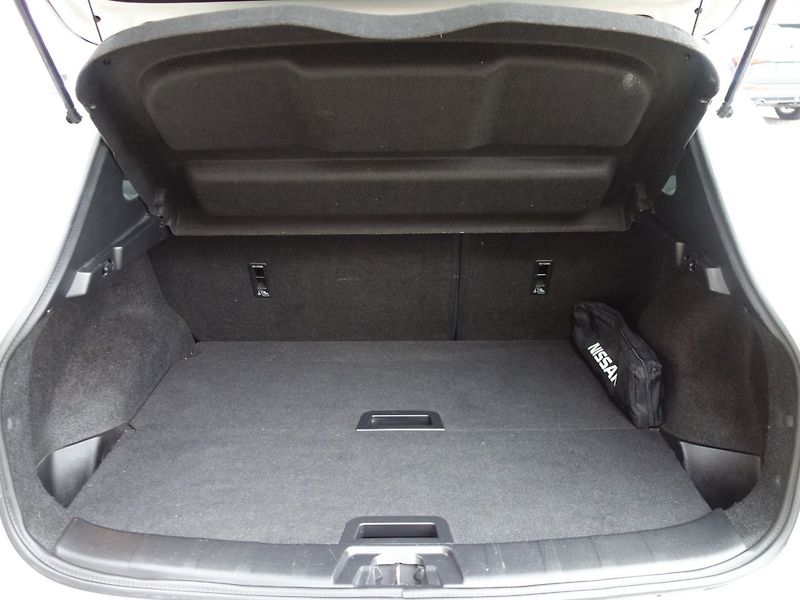 Nissan Qashqai (2017) 1.5dCi 81kW 6MAN -VÝBAVA! - fotka 33 z 42