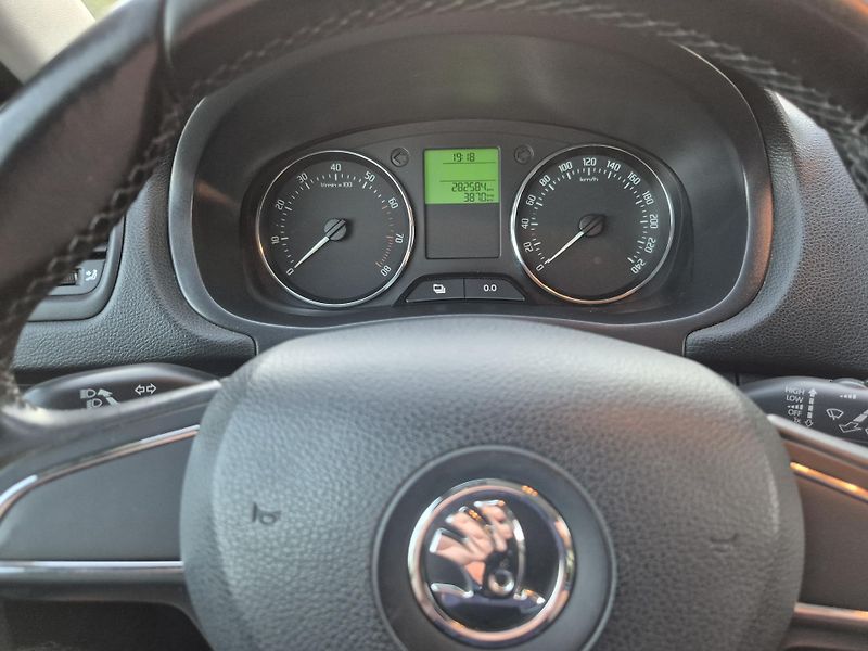 Škoda Fabia (2014) Škoda Fabia Combi 1.4 63 kW  - fotka 12 z 15