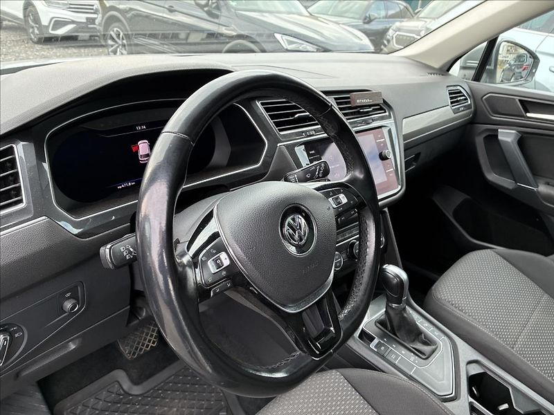Volkswagen Tiguan Allspace 2,0 TDI PANO TAŽNÉ KAMERA 360 - fotka 9 z 34