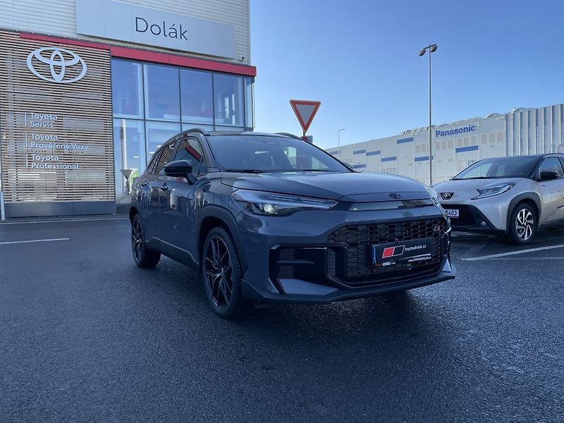 Toyota Corolla Cross 2.0 Hybrid GR Sport - fotka 1 z 30
