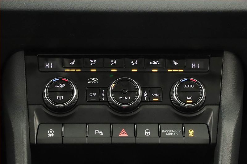 Škoda Karoq (2024) Fresh 1.5 TSI - fotka 18 z 20
