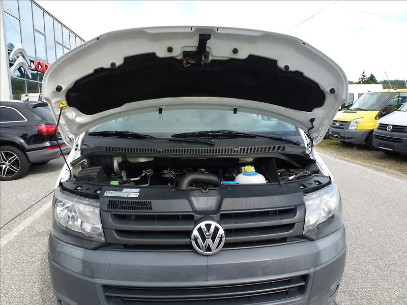 Volkswagen Transporter 2,0 TDI 9míst - fotka 36 z 46