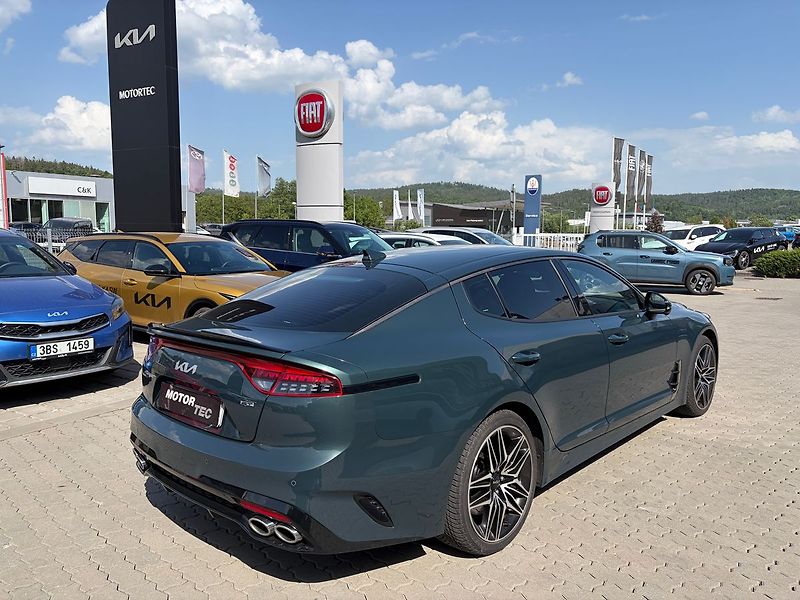 Kia Stinger 3.3 V6 T-GDI 4WD GT - fotka 3 z 8