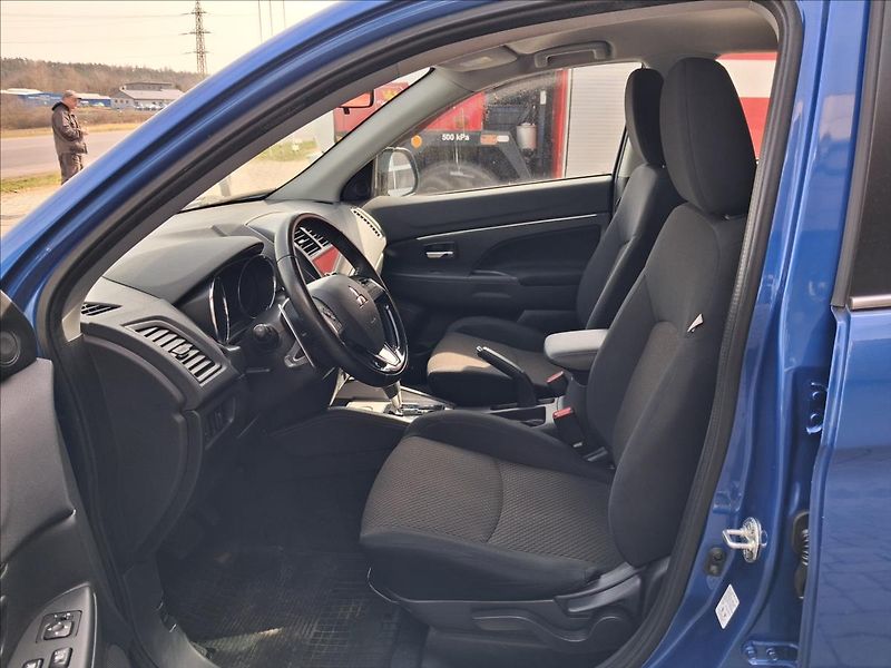 Mitsubishi ASX 2,0 AT MIVEC - fotka 11 z 19