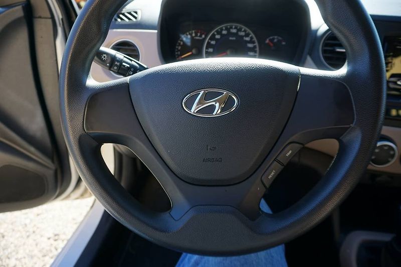 Hyundai i10 (2014) 1,0 1 MAJ V ČR - fotka 17 z 27