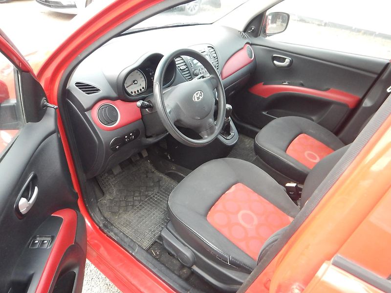 Hyundai i10 1.1, ČR, 1. MAJ. - fotka 9 z 23