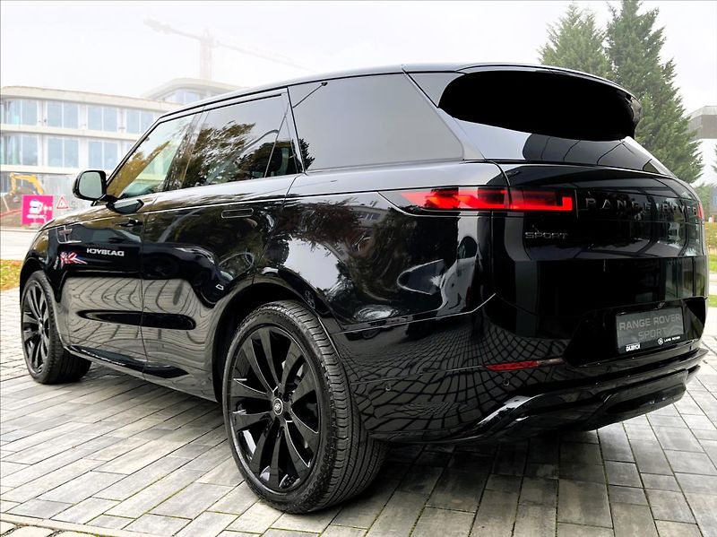 Land Rover Range Rover Sport (2026) 3,0 D300 DYNAMIC HSE / STORMER - fotka 4 z 37