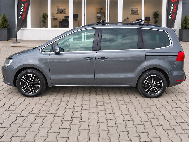 Volkswagen Sharan (2012) 2.0TDI 103kW 6MAN -7.MÍST - fotka 5 z 48