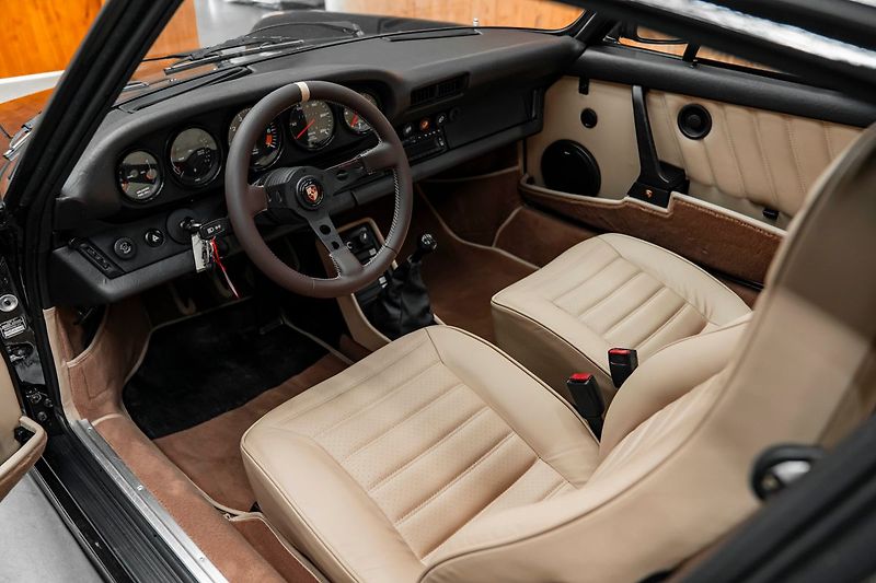 Porsche 911 SC - fotka 9 z 28