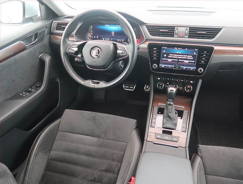 Škoda Superb (2022) Scout 2.0 TDI - fotka 7 z 14