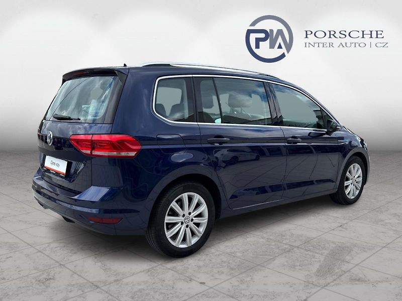 Volkswagen Touran 2,0TDi 140kW HIGHLINE BUSINESS - fotka 7 z 30