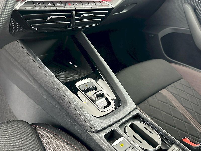 Škoda Octavia (2025) DSG 2.0TSI 195kW RS - fotka 25 z 37