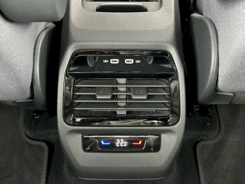 Volkswagen ID.4 (2025) Pro 210kW 4Motion, 82kWh, SOH - fotka 35 z 37