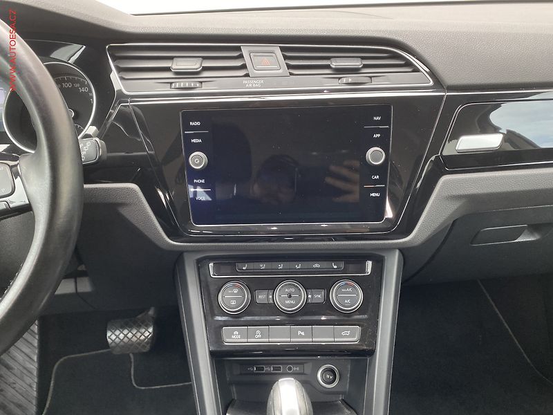 Volkswagen Touran (2020) 2.0TDi, 2.maj,ČR, DSG, navi - fotka 12 z 19