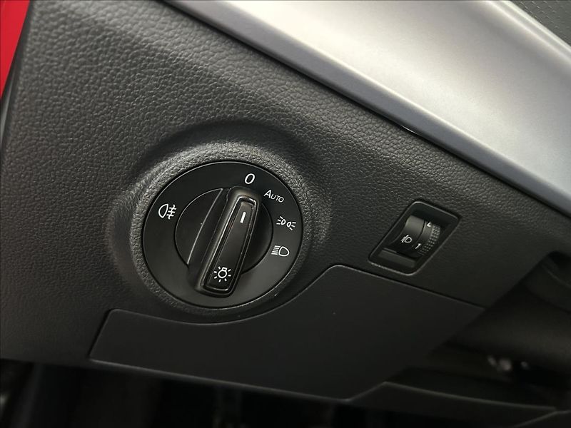 Seat Arona 1,0   TSI 85kW,FR,SERVISKA,1.M - fotka 9 z 26