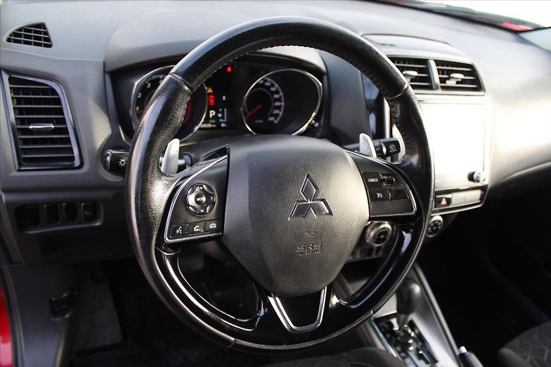 Mitsubishi ASX 2.0 MIVEC INTENSE 4WD 1.MAJ ČR - fotka 14 z 25