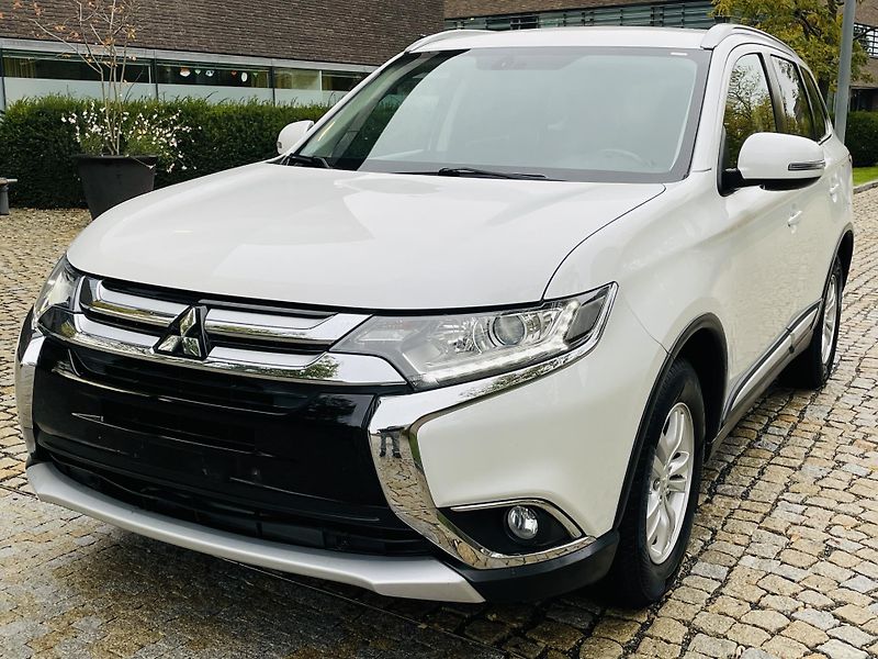 Mitsubishi Outlander 2.0i MANUÁL 1.MAJITEL SERVISKA - fotka 4 z 43