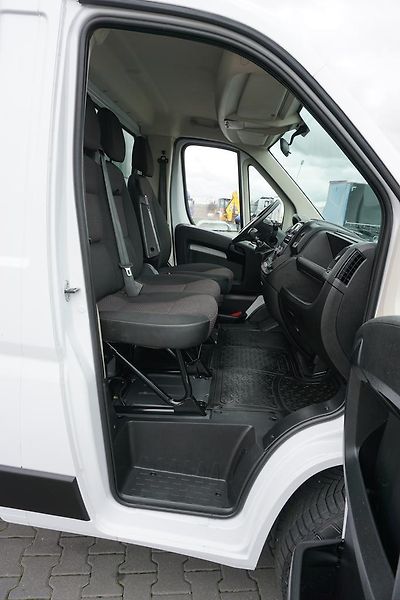 Peugeot Boxer (2023) 2,2 HDi / 140 KM / WYWROTKA /  - fotka 8 z 52
