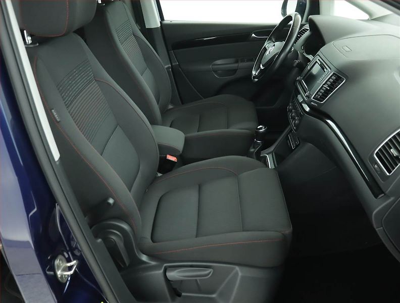 Volkswagen Sharan (2017) 1.4 TSI, Serv.kniha - fotka 9 z 16