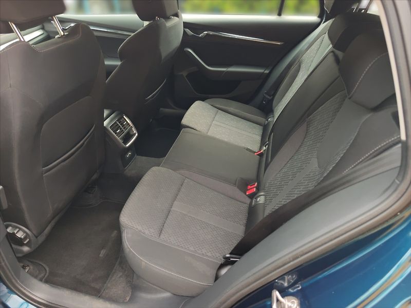 Škoda Octavia 2,0 TDI Style - fotka 8 z 11