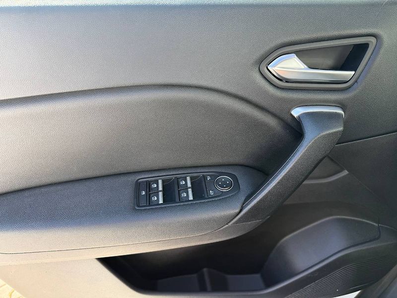 Renault Captur (2022) 1.3 TCe 103 kW Intens EDC - fotka 22 z 25