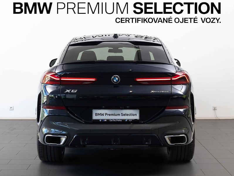 BMW X6 xDrive30d - fotka 4 z 24