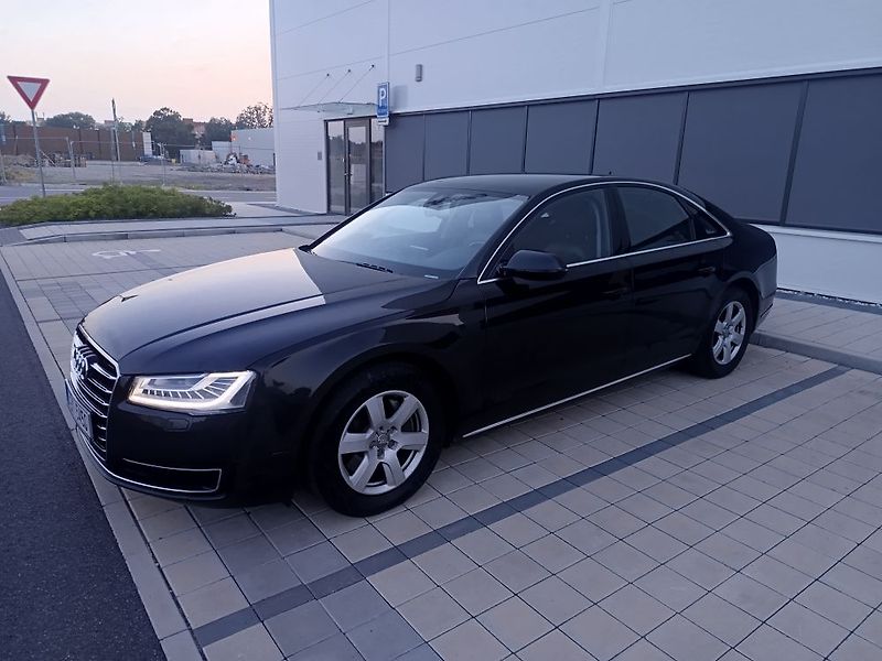 Audi A8 (2014) - fotka 52 z 59