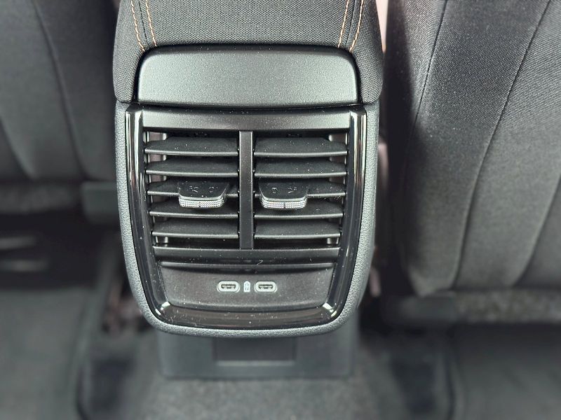 Škoda Kamiq (2026) Top Selection 1.0 TSI 85 kW DS - fotka 21 z 24