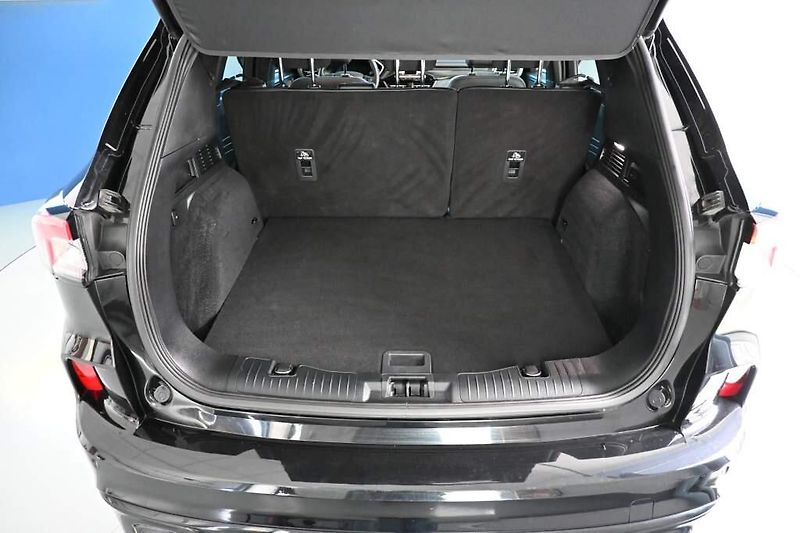 Ford Kuga (2022) 2.0 VIGNALE 4x4 140 KW LED ACC - fotka 8 z 46
