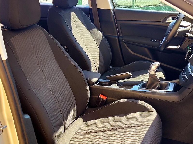 Peugeot 308 HDi DIGIKLIMA,MÁLO NAJETO    - fotka 27 z 47