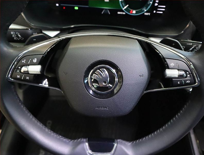 Škoda Octavia (2023) 2.0 TDI - fotka 23 z 25