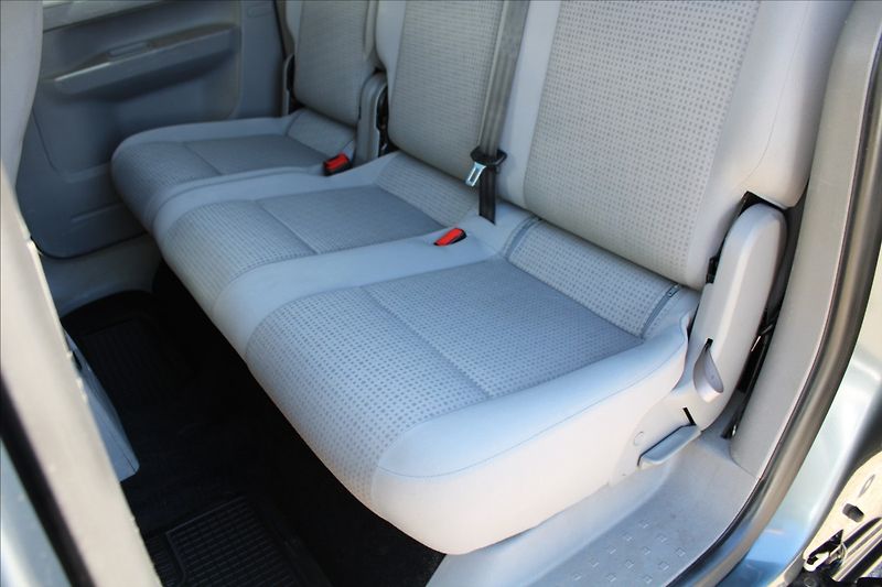 Volkswagen Caddy 1,9 TDI  LONG,7 MÍST - fotka 16 z 19