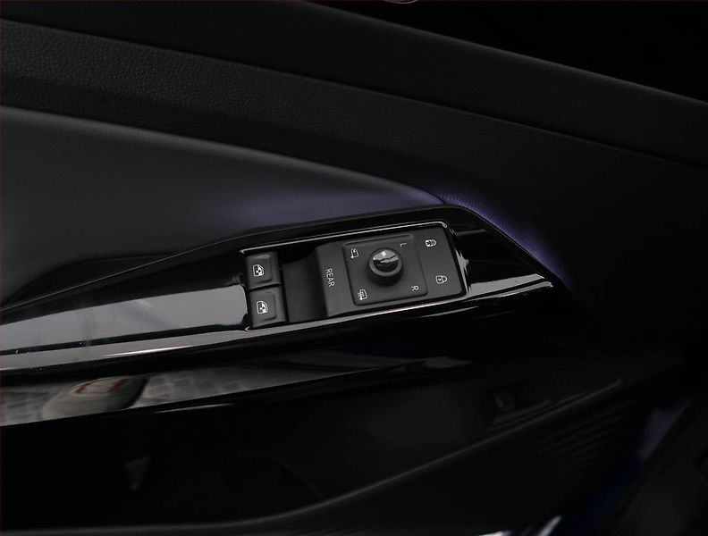 Volkswagen ID.5 (2023) Pro Perf. (82 kWh), SoH 93% - fotka 30 z 32