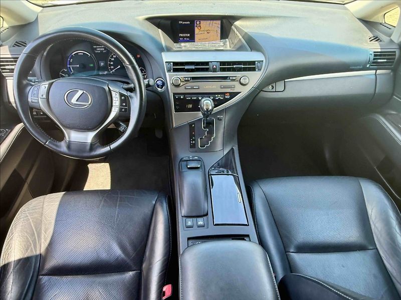 Lexus RX 3,5 450h serv. kniha 4x4 AT - fotka 10 z 22