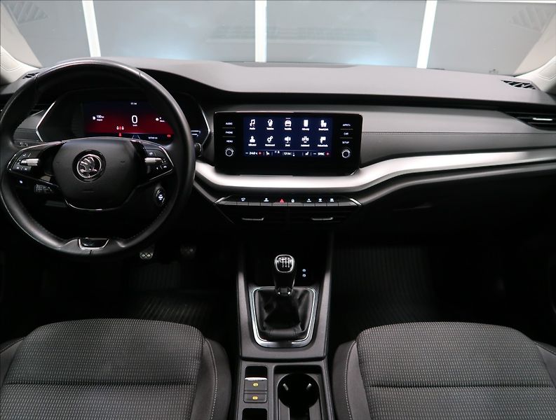 Škoda Octavia 2,0 TDI VÝHŘEV 1. MAJ ČR DPH - fotka 10 z 47