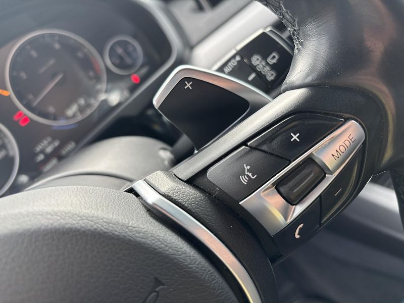 BMW X5 M PAKET X-DRIVE 40D - 230 kW - fotka 19 z 30