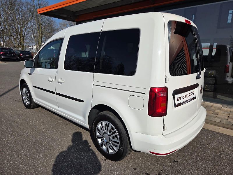 Volkswagen Caddy (2015) 2.0 TDI - fotka 2 z 9