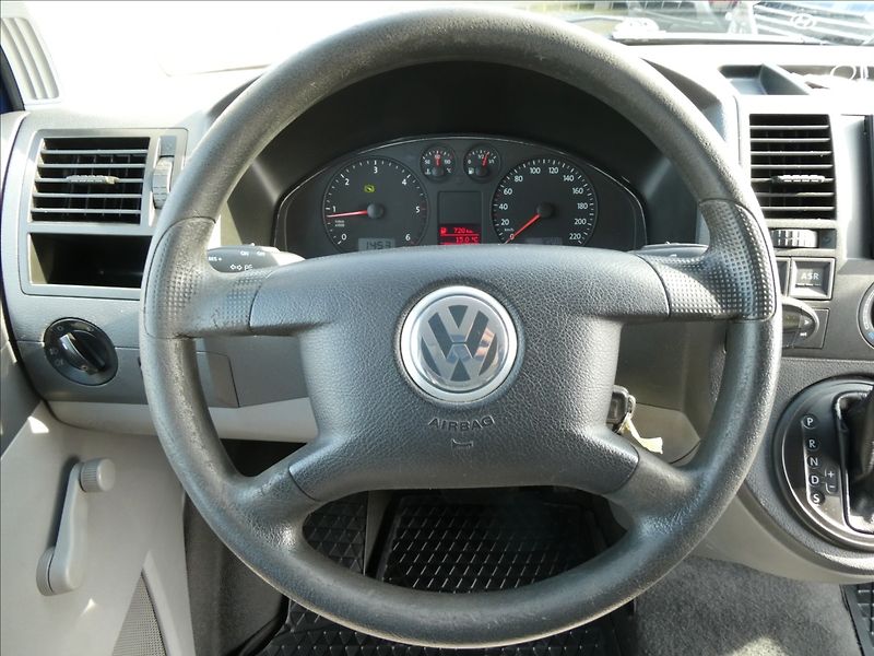 Volkswagen T5 California 2,5 TDi 96kW obytný vůz - fotka 33 z 49
