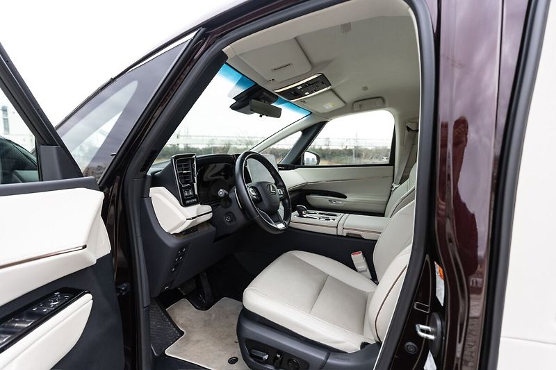 Lexus LM 350h  350H 2,5 HEV Luxury VIP Amonit - fotka 9 z 39