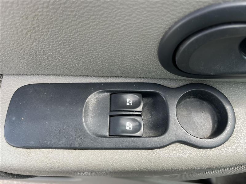 Renault Modus 1,4 i SERVIS - fotka 22 z 28